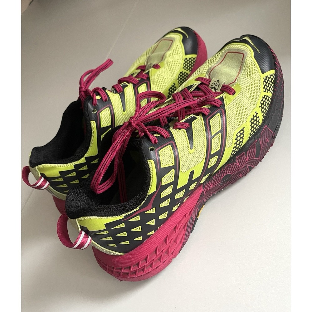 HOKA Shoes Womens Size 6 Speedgoat 2 One One Trail Running Sneakers Multicolor‎